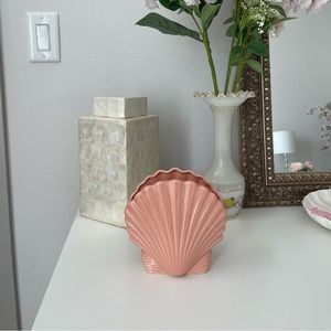 Vintage shell peach